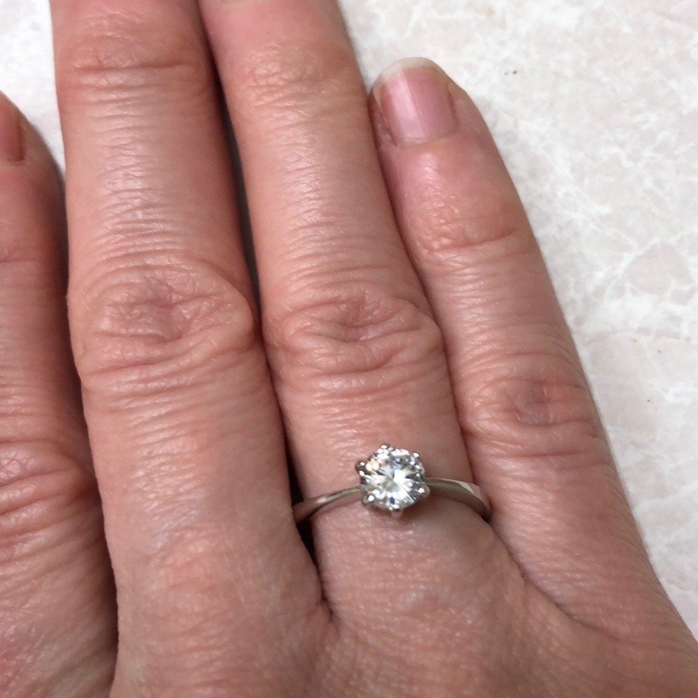 ❤️CZ round Sterling S. Ring❤️ - Picture 3 of 8